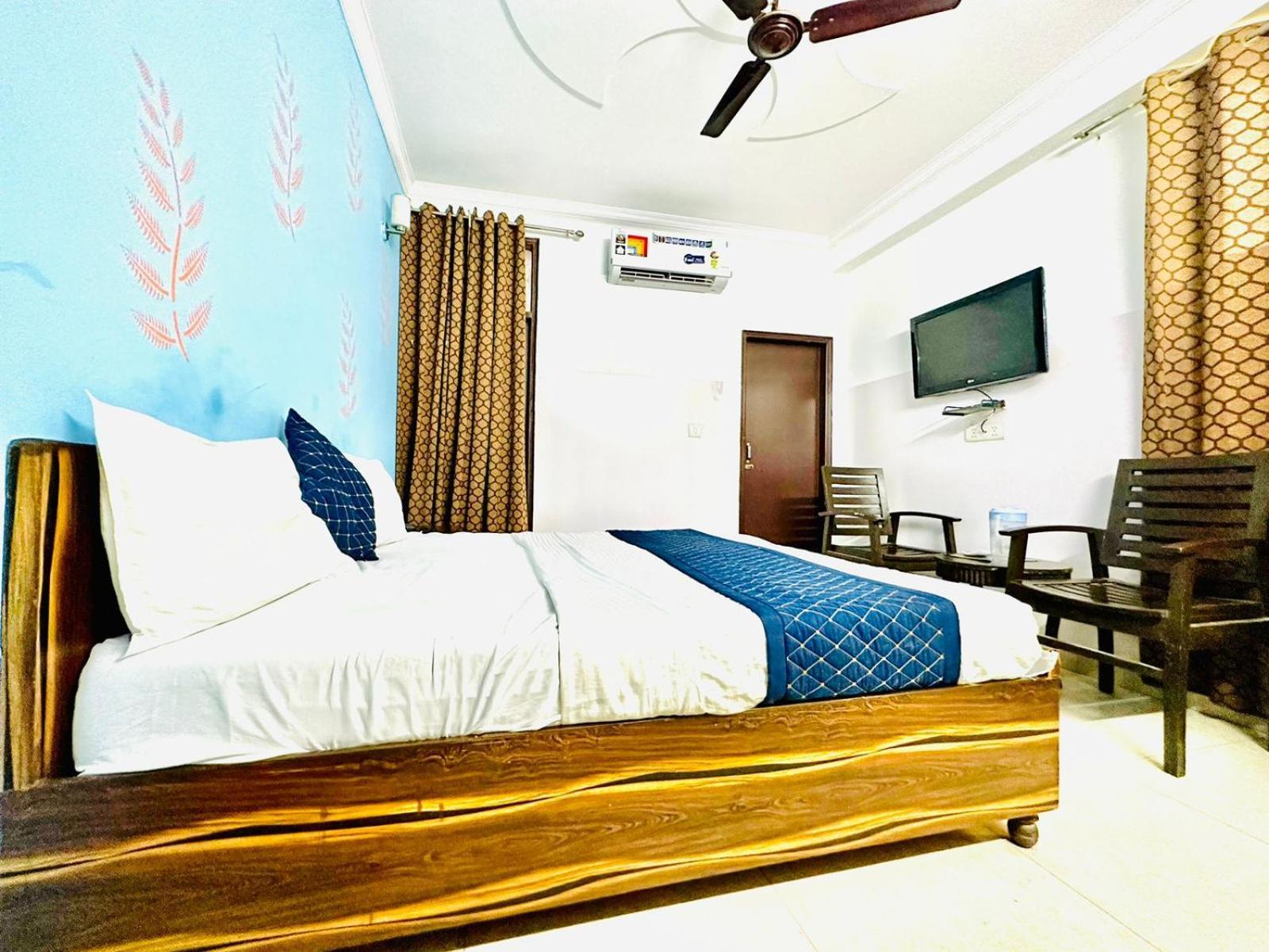 Hotel Galaxy Inn Near Delhi International Airport 新德里 外观 照片